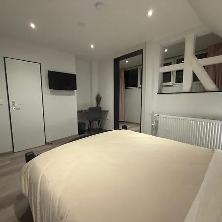 Jagdschloesschen Bed & Breakfast