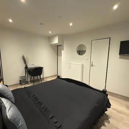 Couette-café Jagdschloesschen 3*