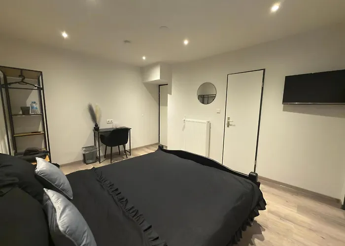 Couette-café Jagdschloesschen 3*