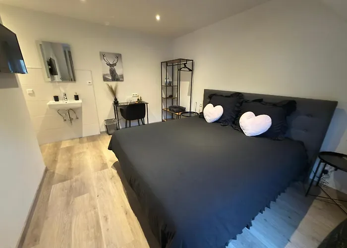 B&B Jagdschloesschen 빌링겐