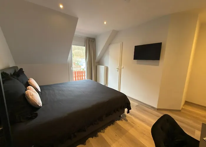 Jagdschloesschen B&B