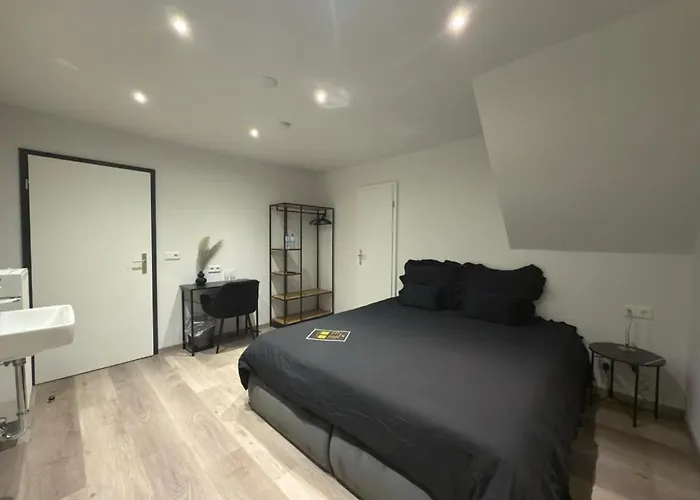 Jagdschloesschen B&B 3*